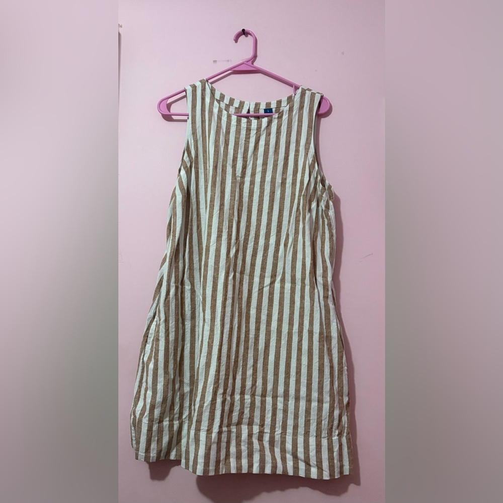⭐️Old Navy Striped Sleeveless Shift Dress in Brown and White